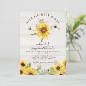 Bijen in zonnebloemen Rustic Wood Birthday Party Kaart (Staand voorkant)