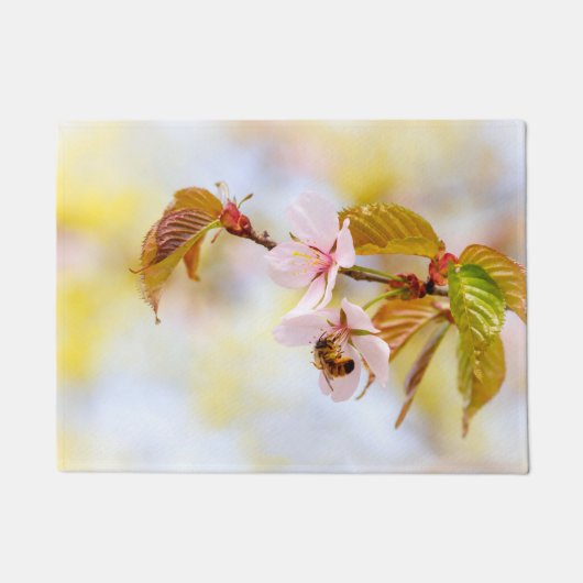Bijen op een Cherry Flower Deurmat (Voorkant)