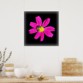 bijen op een roze bloem poster (Keuken)