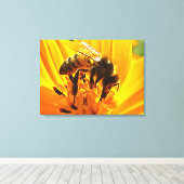 Bijen op een ventilator canvas afdruk (Insitu (Houten vloer))