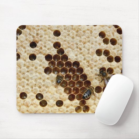 Bijen op honingraat muismat (Met muis)