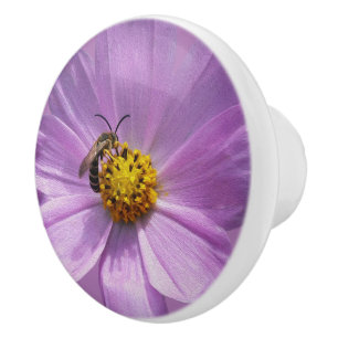 Bijen op paarse bloemen keramische knop