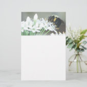 Bijen op witte bloesems briefpapier (Staand voorkant)