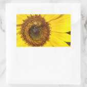 Bijen op zonnebloem postzegel rechthoekige sticker (Tas)