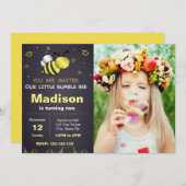 Bijen schoolbord verjaardag uitnodiging met foto (Voorkant / Achterkant)