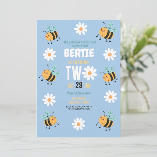 Bijen Verjaardag Uitnodiging Party Blue Daisy Two (Staand voorkant)