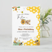 Bijendag geel honingbij eerste meisje verjaardagsf kaart (Staand voorkant)