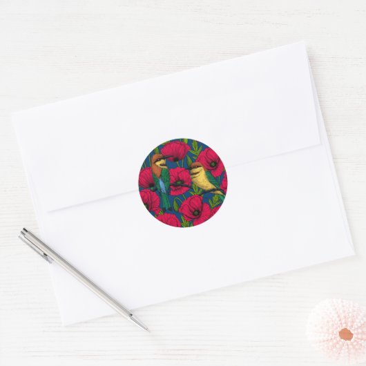 Bijeneters en papavers ronde sticker (Envelop)