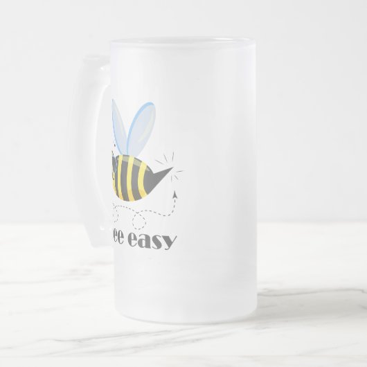 Bijenkarakter met snor zonnebril Bee Easy Matglas Bierpul (Voorkant links)