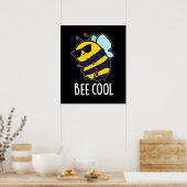Bijenkool Funny Insect Bee Pun Dark BG Poster (Keuken)
