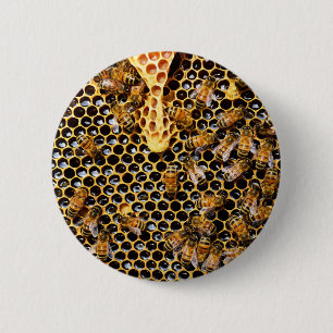 Bijenkorf met Honeycomb Up Close Ronde Button 5,7 Cm