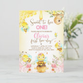 Bijenmeisje 1e verjaardag uitnodigen, hommel, honi kaart (Staand voorkant)