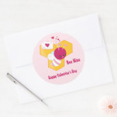 Bijenmijn Cute Bee met roze Valentijn Hearts Ronde Sticker (Envelop)