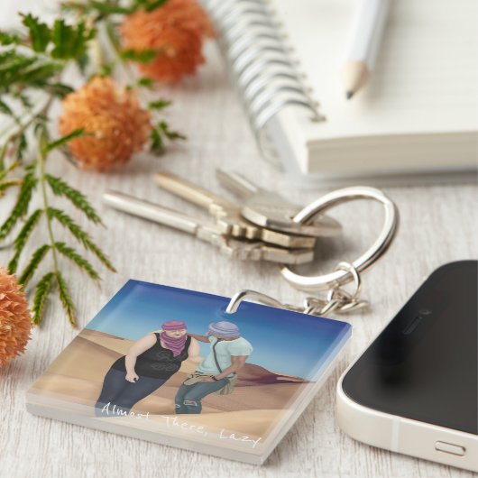 Bijna daar, Lazy Sleutelhanger (Voorkant Rechts)