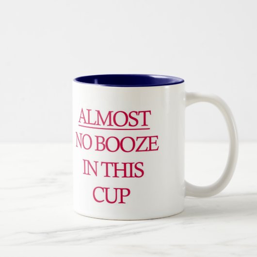 Bijna geen drank in deze bekermok tweekleurige koffiemok (Rechts)