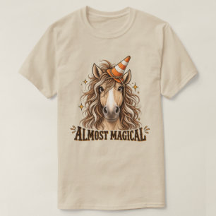 Bijna Magische Grappige Paard Eenhoorn Humor Vinta T-shirt