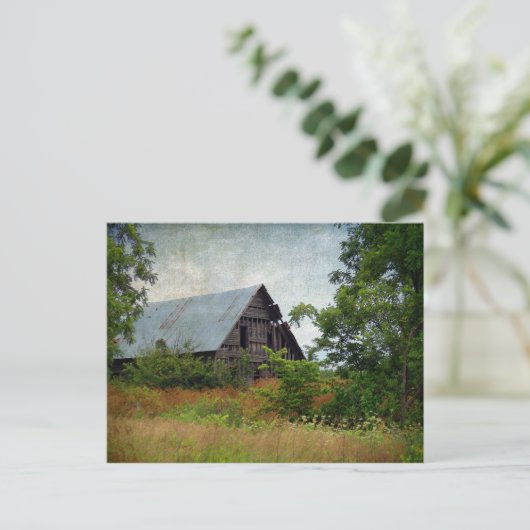 Bijna vergeten, verlaten briefkaart (Staand voorkant)