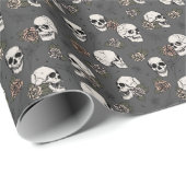 Bijna Zwart Roze Gotische Schedels en Rozen Bloeme Cadeaupapier (Rol Hoek)