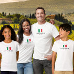 Bijpassende familie Italië reis Italiaanse vlag Cu T-shirt<br><div class="desc">Reist u met uw gezin of met een reisgezelschap naar Italië? Dan is dit shirt perfect - het ontwerp is voorzien van de Italiaanse vlag en 2 regels aangepaste tekst. Voeg uw familie- of groepsnaam, datum van vakantie of een aangepaste tekst toe. Eenvoudig en klassiek - de perfecte reisherinnering en...</div>