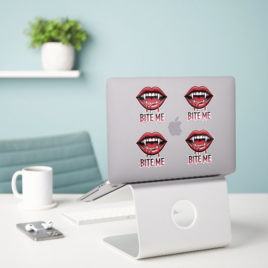 Bijt me vampier mond sticker (Laptop op bureau)