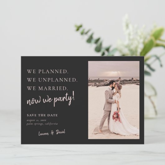 Bijwerken van Charcoal Grey Post Wedding Save the Date (Staand voorkant)