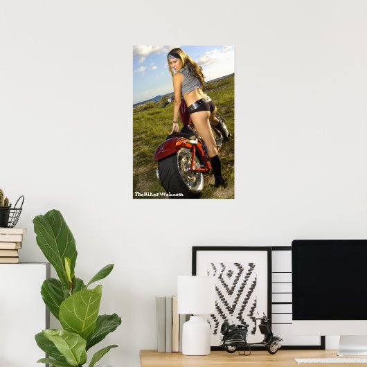 Biker Babe Poster - Brunette Biker Babe (Thuiskantoor)