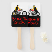 BIKER CHICK zit op haar motorfiets Handwaaier (Voorkant en achterkant)