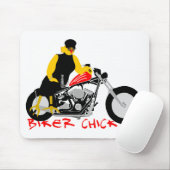 BIKER CHICK zit op haar motorfiets Muismat (Met muis)