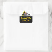 BIKER CHICK zit op haar motorfiets Vierkante Sticker (Tas)