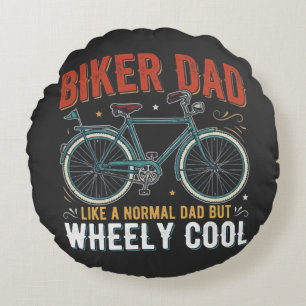 Biker vader als een normale vader maar super cool rond kussen