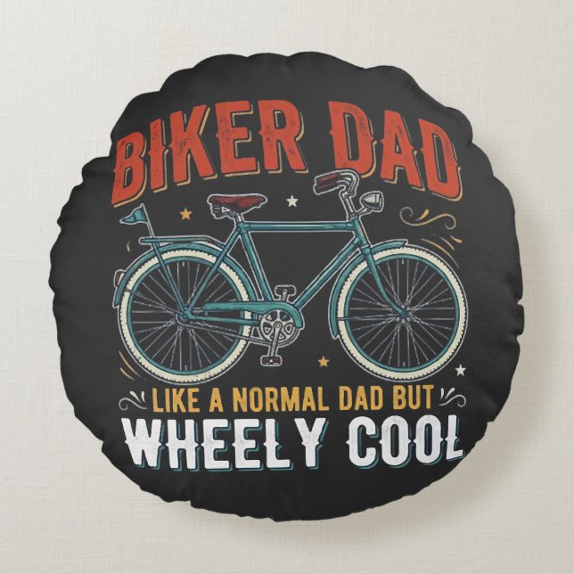 Biker vader als een normale vader maar super cool rond kussen (Voorkant)