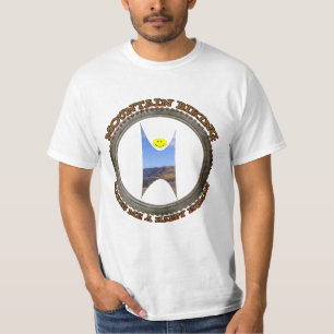 Biking van bergen maakt me een gelukkige menselijk t-shirt