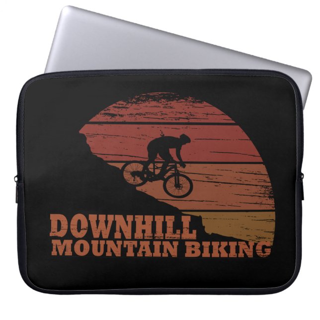 Biking van bergen naar beneden laptop sleeve (Voorkant)