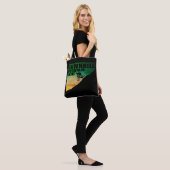 Biking van bergen naar beneden tote bag (Op model)