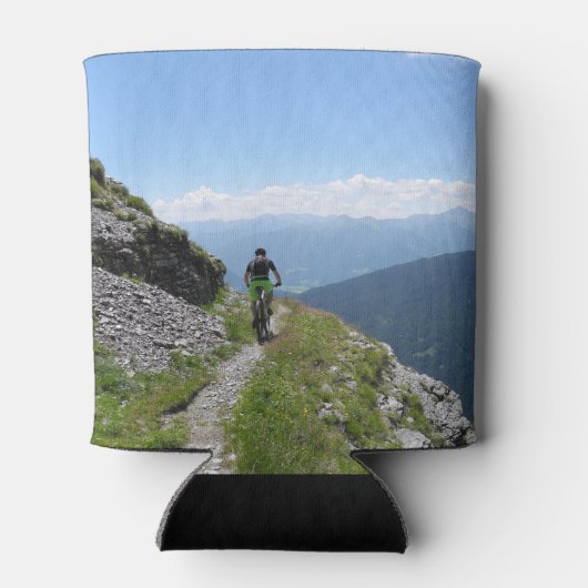 Biking van bergen op het platteland blikjeskoeler (Achterkant)