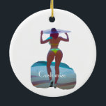 Bikini Booty Beach Meisje Thunder_Cove Keramisch Ornament<br><div class="desc">Curvaceous Bikini Booty Beach Girl dragen groot pet aan te passen,  te personaliseren door te veranderen in jouw naam</div>