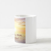 Bikini Meisje Poseren in het Zee bij zonsondergang Koffiemok (Center)