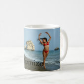 Bikini Model Dansend Thunder_Cove Koffiemok (Voorkant rechts)