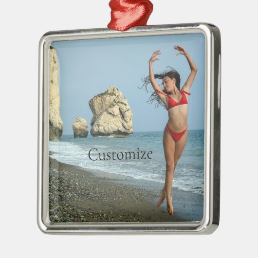 Bikini Model Dansend Thunder_Cove Metalen Ornament (Links)