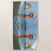 Bikini Model Dansend Thunder_Cove Strandlaken (Voorkant)