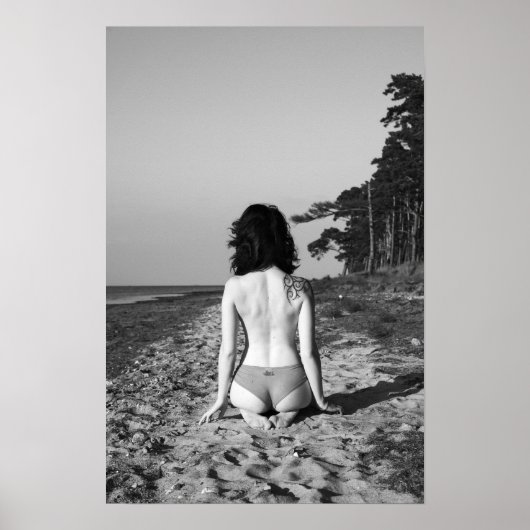 Bikini-tattoo-strandfoto foto van zwart-wit poster (Voorkant)