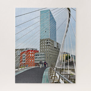 Bilbao. Zubizuri of de Campo Volantin Bridge. Legpuzzel