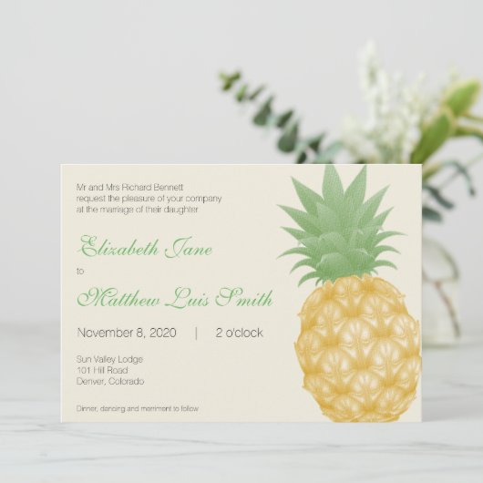 Bilingual Tropical Pineapple Wedding Invitation Kaart (Staand voorkant)