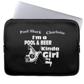 Biljart en bier Quote met Retro Vibe Laptop Sleeve
