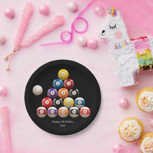 Biljartballen op zwart papieren bordje (Feest)