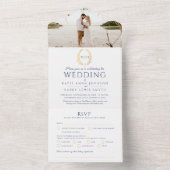 Bindblauwe witte gouden ovalisbladeren monogram fo all in one uitnodiging (Binnen)