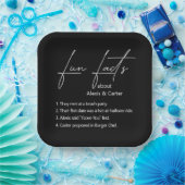 Bindende vun-feesten op zwart papieren bordje (Feest)