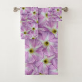 Bindweed Seamless Pattern Bad Handdoek (Insitu)