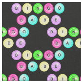 Bingo Babe Bingo Balls op Black Stof (Close Up)