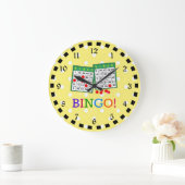 Bingo! Groene en Witte Bingo Kaarten op Geel Grote Klok (Huis)